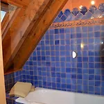 Laurit Nyaraló *